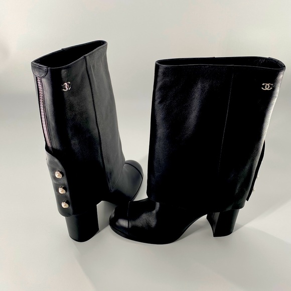 ๐ค BNWT Chanel Boots! ๐ค - Picture 1 of 4